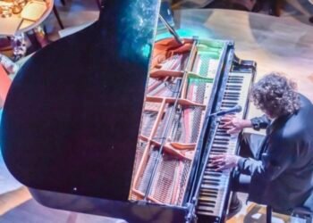 Randy Edelman at the Ridgefield Playhouse Saturday, September 6th, 2025 –  A Cinematic Evening Amid the First Hints of Autumn