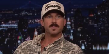 Riley Green Admits Fame Has Been A Wild Ride, But Is Fortunate Riley Green Admits Fame Has Been A Wild Ride, But Is Fortunate