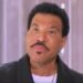 Lionel Richie Shocks Crowd By Shading Chris Browns Criminal Past