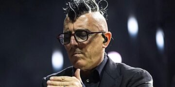 I Have Sh-t to Do – Maynard James Keenan Shares Message on Hip Replacement Surgery I Have Sh-t to Do – Maynard James Keenan Shares Message on Hip Replacement Surgery