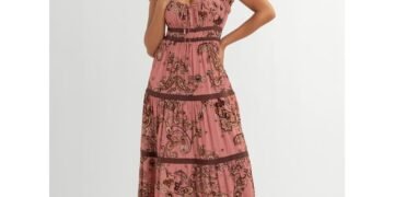 Jessica Simpson Updates Her Fashion Line for Fall as She Returns to Music and a New Documentary