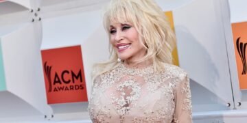 Unanimous vote sees Nashville Airport move to rename itself after Dolly Parton